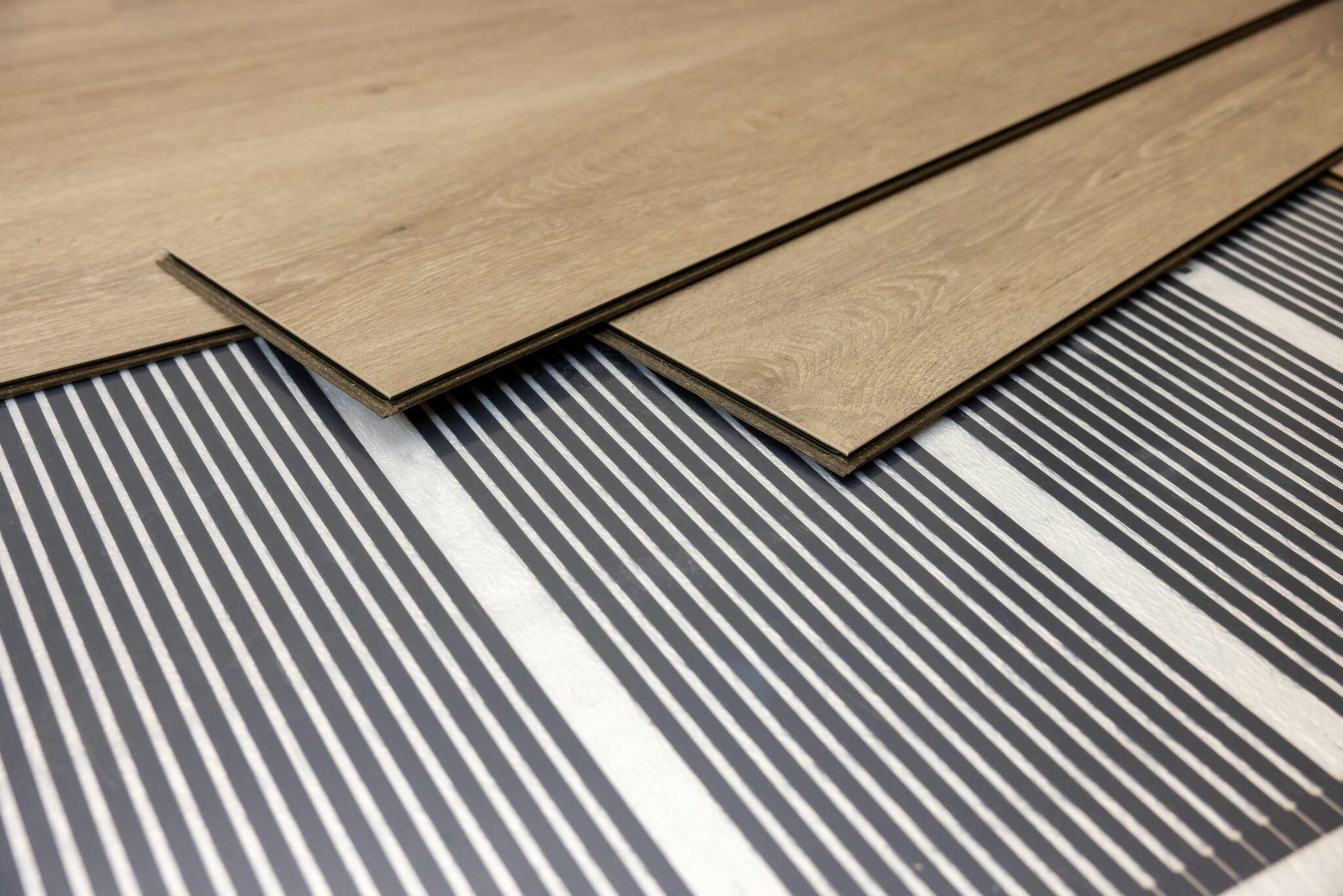 EKO-HEAT - Systemy Grzewcze, maty grzewcze, elektryczne folie grzewcze, instalacja elektryki, elektryk, eko ogrzewanie.